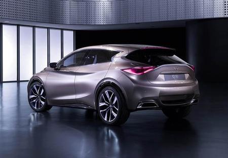 Infiniti Q30