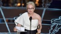El "impuesto maternidad": la desigualdad salarial denunciada por Patricia Arquette