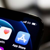 Tu iPhone lleva años preparado, pero quizás tu coche o tu alarma no: España activa el plan para apagar el 2G y 3G  