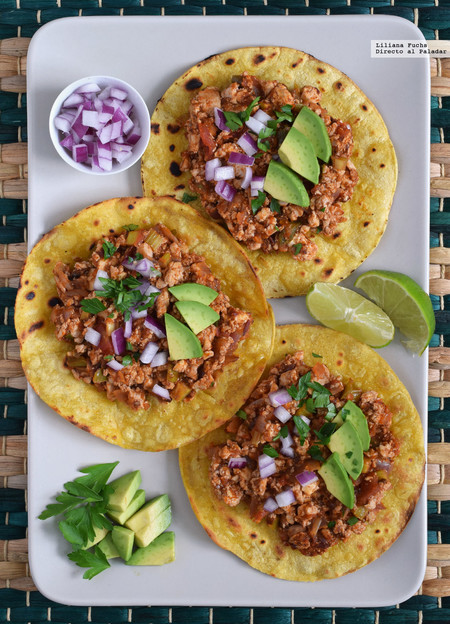 Tostadas mexicanas de tofu picante. Receta vegana para conquistar a carnívoros