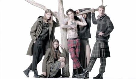 Hagamos un pequeño parón en la primavera para ver la campaña otoño-invierno 2015/2016 de Versus Versace