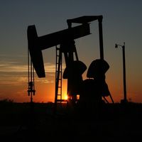 El fin a la guerra de precios del petróleo marca un alto el fuego histórico, con recortes de producción a nivel mundial