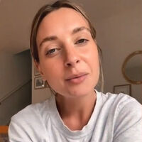 "Los niños no tienen que besar y abrazar a los abuelos si no quieren": el vídeo de una madre sobre el consentimiento que ha creado polémica