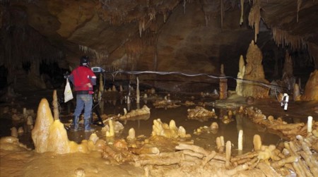 Se descubre que el fuego también era dominado por los neandertales hace 175.000 años