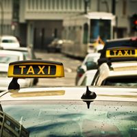 Tres taxistas detenidos en Madrid y más de 60 investigaciones abiertas: así continúa la huelga del Taxi