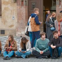 Há tantos jovens britânicos que não estudam nem trabalham que governo planeja pesquisa para entender o porquê 