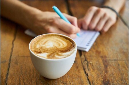 Hasta tres tazas de café al día se asocia con un menor riesgo de accidente cerebrovascular y enfermedad cardíaca mortal