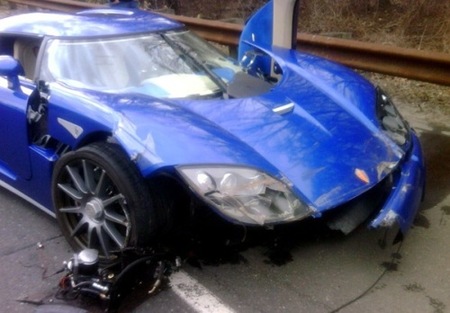 Dolorpasión™: Koenigsegg CCX contra guardarrail y Porsche 911 GT2