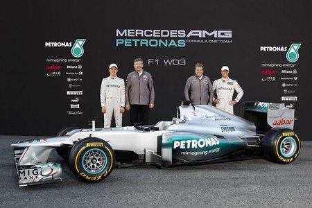 Mercedes AMG presenta el W03