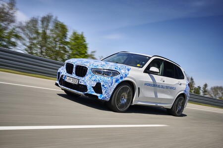 El BMW i Hydrogen NEXT ya está rodando por Europa, y llegará al mercado en series cortas de cara a 2022