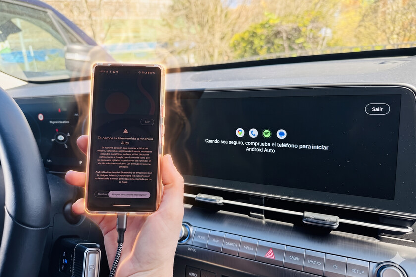 Mi móvil se calienta demasiado con Android Auto: siete consejos para enfriarlo en el coche