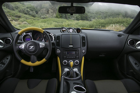 Nissan 370z Heritage Edition 2017 14