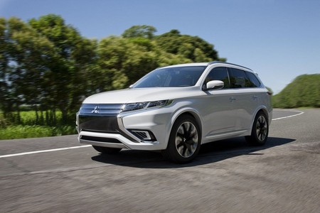 mitsubishi-outlander-phev-concept-s-salon-paris.jpg