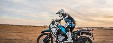 La trail china rollito Dakar que lo ha petado en España no se cansa. Ahora tiene 1.700 euros de chuches, y ni Japón puede competir contra ellos