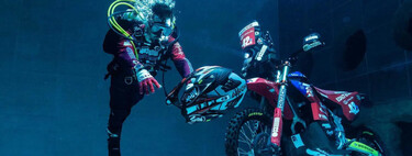 Motoscuba, o buceando con una moto del Dakar en la piscina más profunda del mundo. El vídeo es impactante, pero mola 