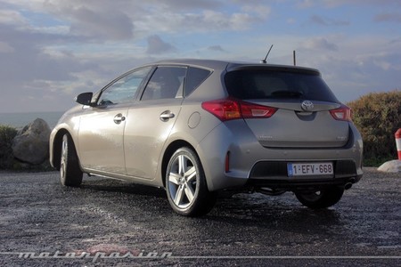 Toyota Auris 2013, vista posterior