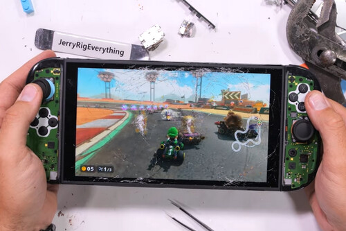 Un test extremo demuestra la durabilidad de la Nintendo Switch 2: 50 martillazos después, sigue funcionando sin problemas