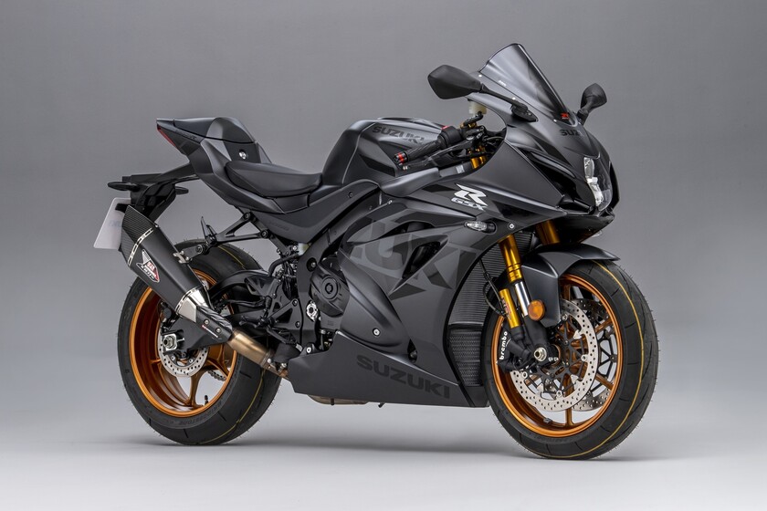 Espectacular Suzuki Gsx R 1000r Phantom Una Siniestra Version Especial Con Escape Yoshimura Para Los Mismos 2 Cv Espectacular Suzuki Gsx R 1000r Phantom Una Siniestra Version Especial Con Escape Yoshimura Para Los Mismos 2 Cv