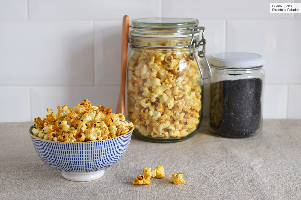 Palomitas con cúrcuma, azafrán y sésamo: receta de picoteo saludable (y adictivo) 