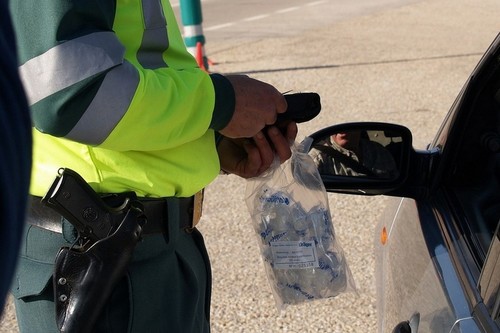 La DGT propone la tasa 0,0 de alcohol para las motos, pero ¿qué hay de los coches?