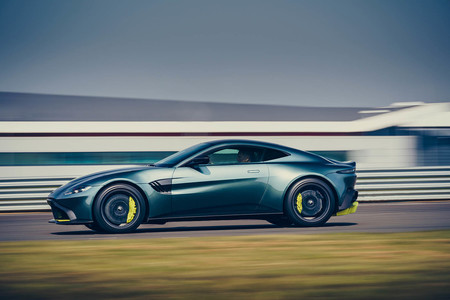Aston Martin Vantage Amr