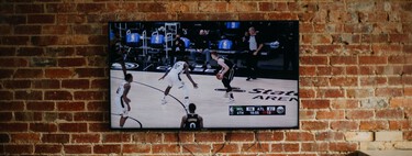 Cinco recomendaciones para evitar problemas al colgar tu televisor en la pared 