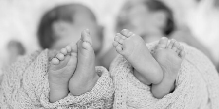 Una madre dió a luz a mellizos con diferente color de piel, ¿cómo es posible?
