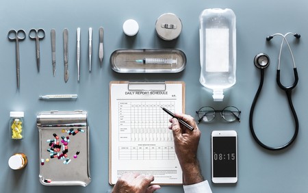 El nuevo servicio de Amazon usa aprendizaje automático para leer, buscar y extraer datos de historiales médicos
