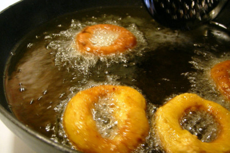 Evita reutilizar el aceite en tu cocina