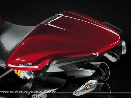 Ducati Monster 1200 S