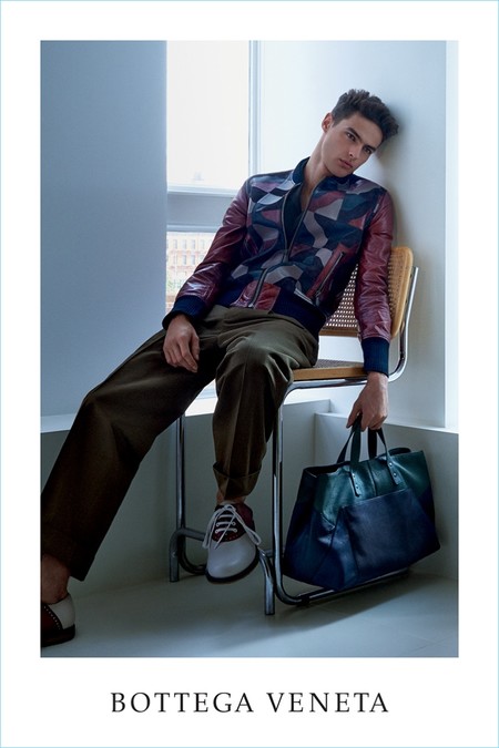 Retro pero moderna, así es la campaña primavera-verano 2017 de Bottega Veneta