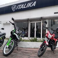 Jalisco quiere regular sus vehículos a toda costa: ahora te venderán placas y tarjeta de circulación junto con las motos