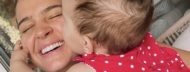 Laura Escanes utiliza el lenguaje de signos para comunicarse con su bebé de ocho meses: en qué consiste y qué beneficios tiene