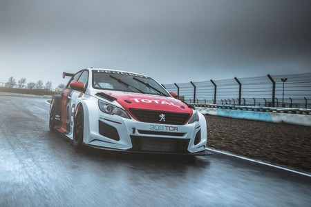 Peugeot 308 TCR 2018, de hatchback familiar a verdadero auto de carreras