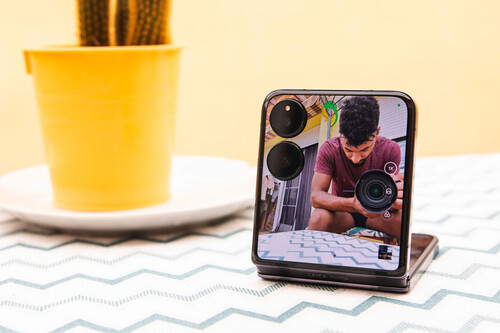Xiaomi Mix Flip 1