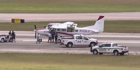 Cessna 208 após o pouso de emergência em Palm Beach