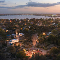 Mientras NEOM construye pistas de esquí en el desierto, Dubái va en sentido opuesto: atraer al turismo sin entrar en quiebra