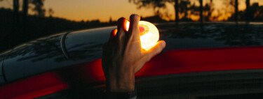 Estas son las balizas V16 conectadas y homologadas por la DGT que ya se venden en Amazon, desde 48 euros