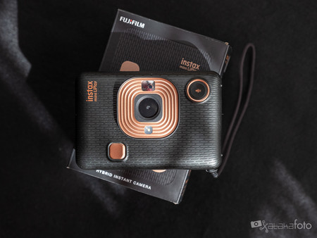 Fujifilm Instax Mini LiPlay, análisis: una cámara instantánea bonita y muy práctica como impresora
