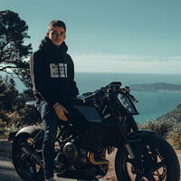 Piloto da F1 encomenda moto sob medida e o resultado é o custom mais estranho do dia 