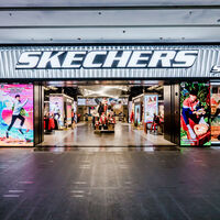 Skechers quiere liquidar el stock de zapatillas en sus rebajas y las favoritas de los runners están casi regaladas  