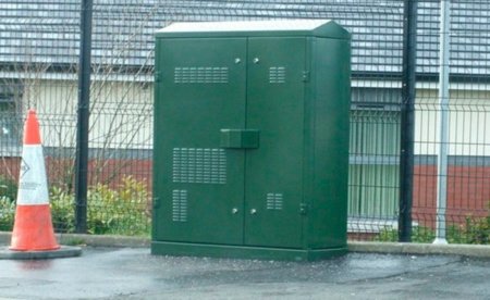 BT no podrá instalar FTTH en dos barrios de Londres porque los políticos locales consideran que las cabinas son "feas"