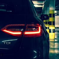 La media de emisiones de CO₂ en los coches generalistas es superior a la de los premium. Y es un problema