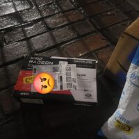 Compra una tarjeta gráfica por 300 euros y la encuentra bajo la lluvia por la pereza del repartidor de Amazon