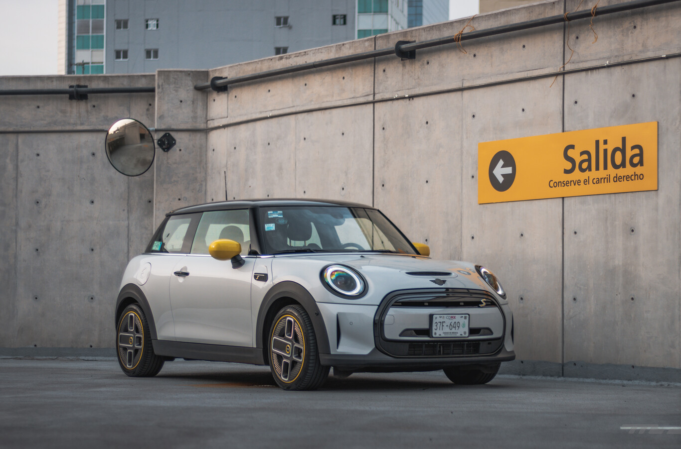 MINI Cooper SE, a prueba: todo lo que esperabas de un MINI, pero sin gastar una gota de gasolina