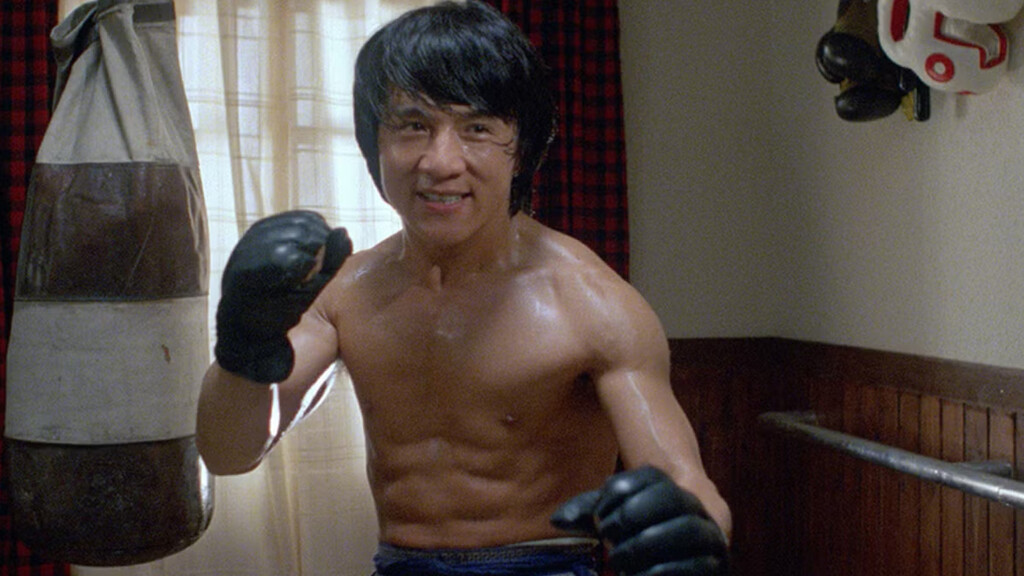 Cuando Jackie Chan se llevó el guantazo de su vida y no sirvió de nada porque Claire Forlani fastidió la escena 