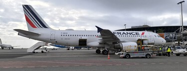 A França recebe mais turistas do que qualquer outro país. Agora, ela teve uma ideia para limitar isso: tornar os voos caríssimos 