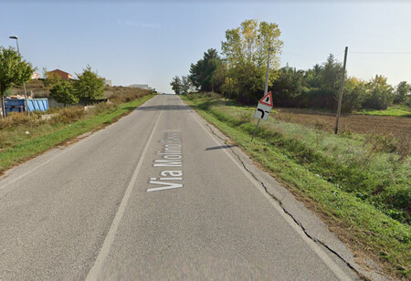 Señal cruce accidente Ferrari Osimo Italia