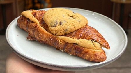 Nadie habla de esta panadería en CDMX que prepara la famosa "crookie", una  mezcla de galleta y croissant que hará vibrar a tu paladar