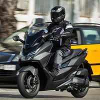Barcelona eliminará más de 11.000 aparcamientos gratuitos para motos y creará zonas de pago en pleno estado de alarma